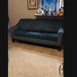 Best Home Furnishing Couch 