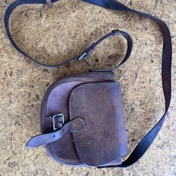 Vintage Brown Leather Shoulder Bag 6”x 5-3/4”x 1-3/4”