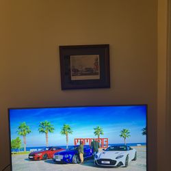 43” SHARP 4K LED SMART TV: High-End Ultrathin UHD Smart Television LIKE NEW with Remote