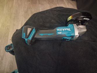 Makita Brushless Cordless Angle Grinder Tool Only