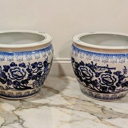 Pair of Blue & White Porcelain Planters – Excellent Condition