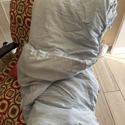 Twin comforter $10