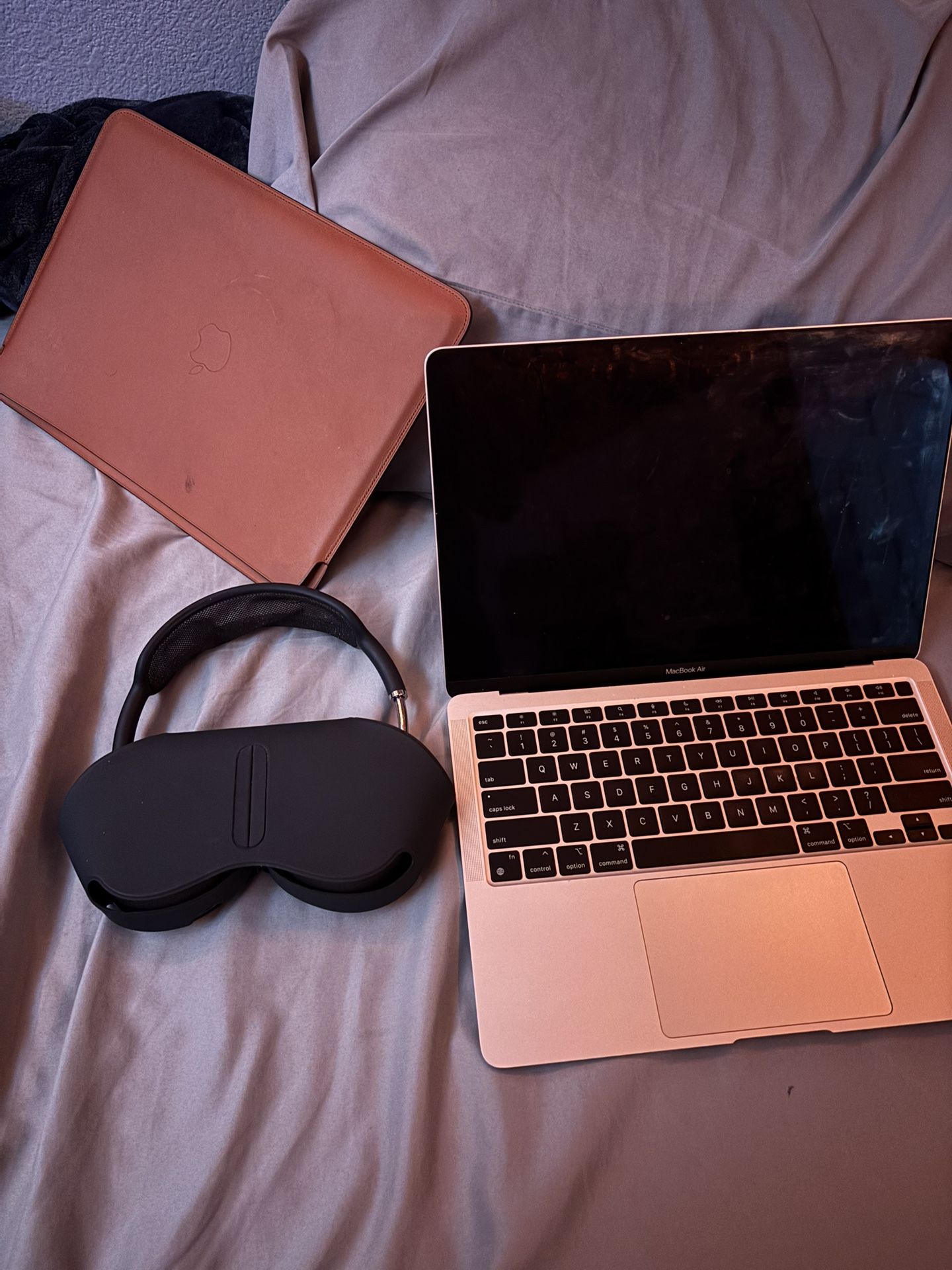 AirPods Max And MacBook Air (A2337) For Sale