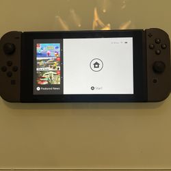 250 GB Nintendo Switch With 1 Game And SD Card