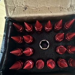 M12x1.50 Red with pointy tips lug nuts 20pc