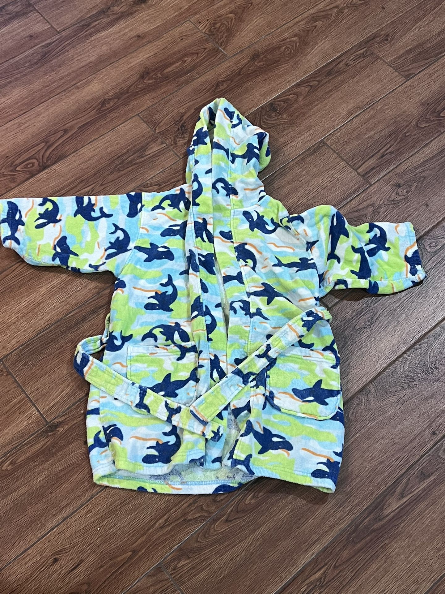 Kids Robe Size 5/6