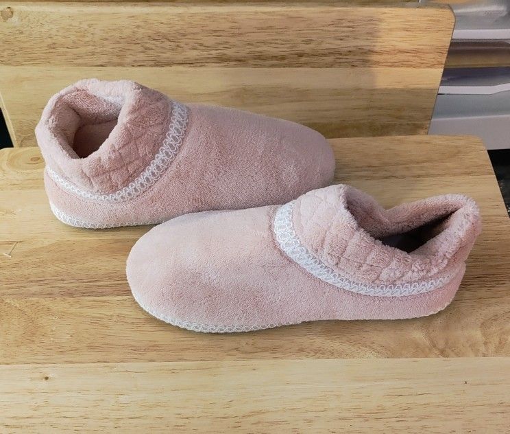 New MUK LUKS 7-8 Slippers