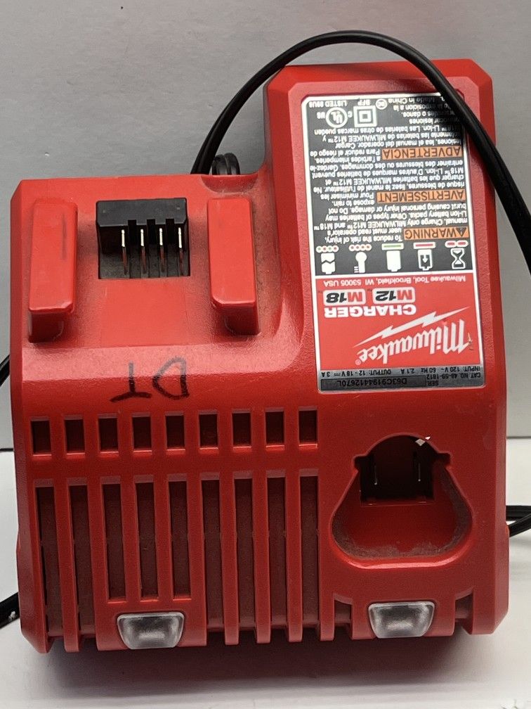 Tools Milwaukee Charger (2941