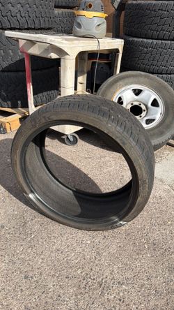 245-35-20 LIONHART USED TIRE installed