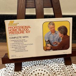 Vintage 1970’s Blood Pressure Kit