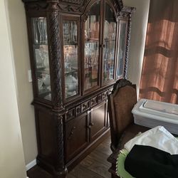 Dinner Room Table With 6 Chairs And Large Hutch