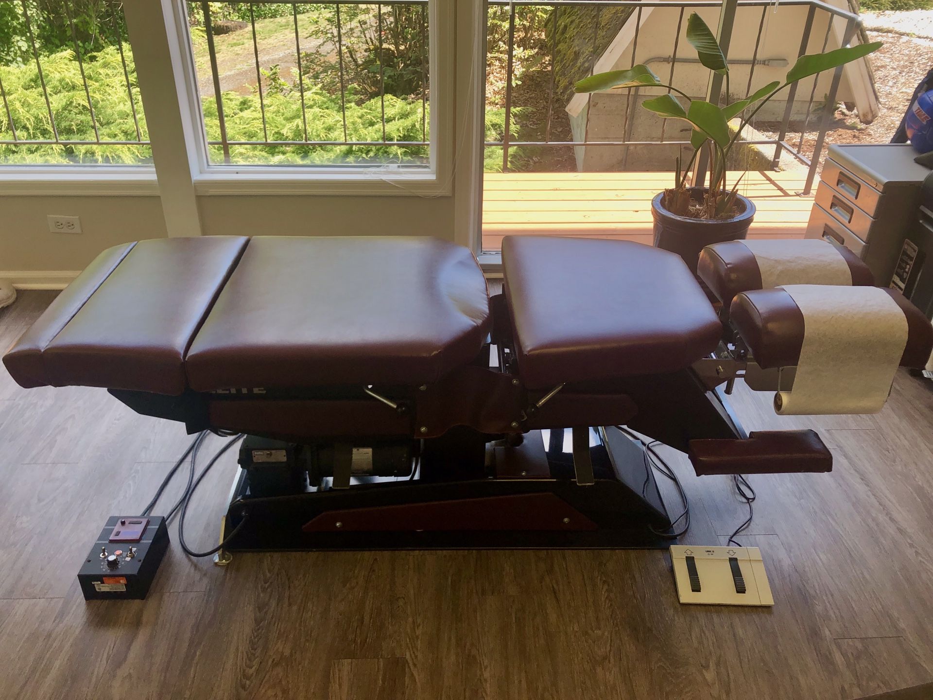 Elite Chiropractic Table