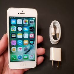 iPhone 5 - GSM UNLOCKED - Like New