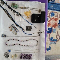 14 Items Of Jewelry **Bundle Sale. $15**