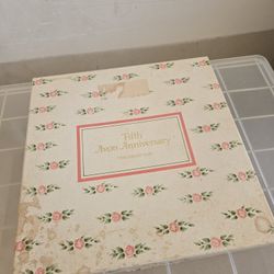 Vintage Fifth Avon Anniversary " The Great Oak" Plate 