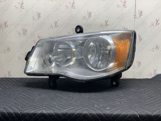 11-17 DODGE GRAND CARAVAN DRIVER HEADLIGHT