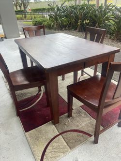 Dining Set 