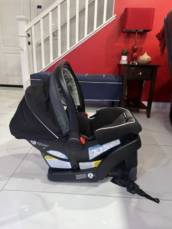 Graco Snugride Carseat