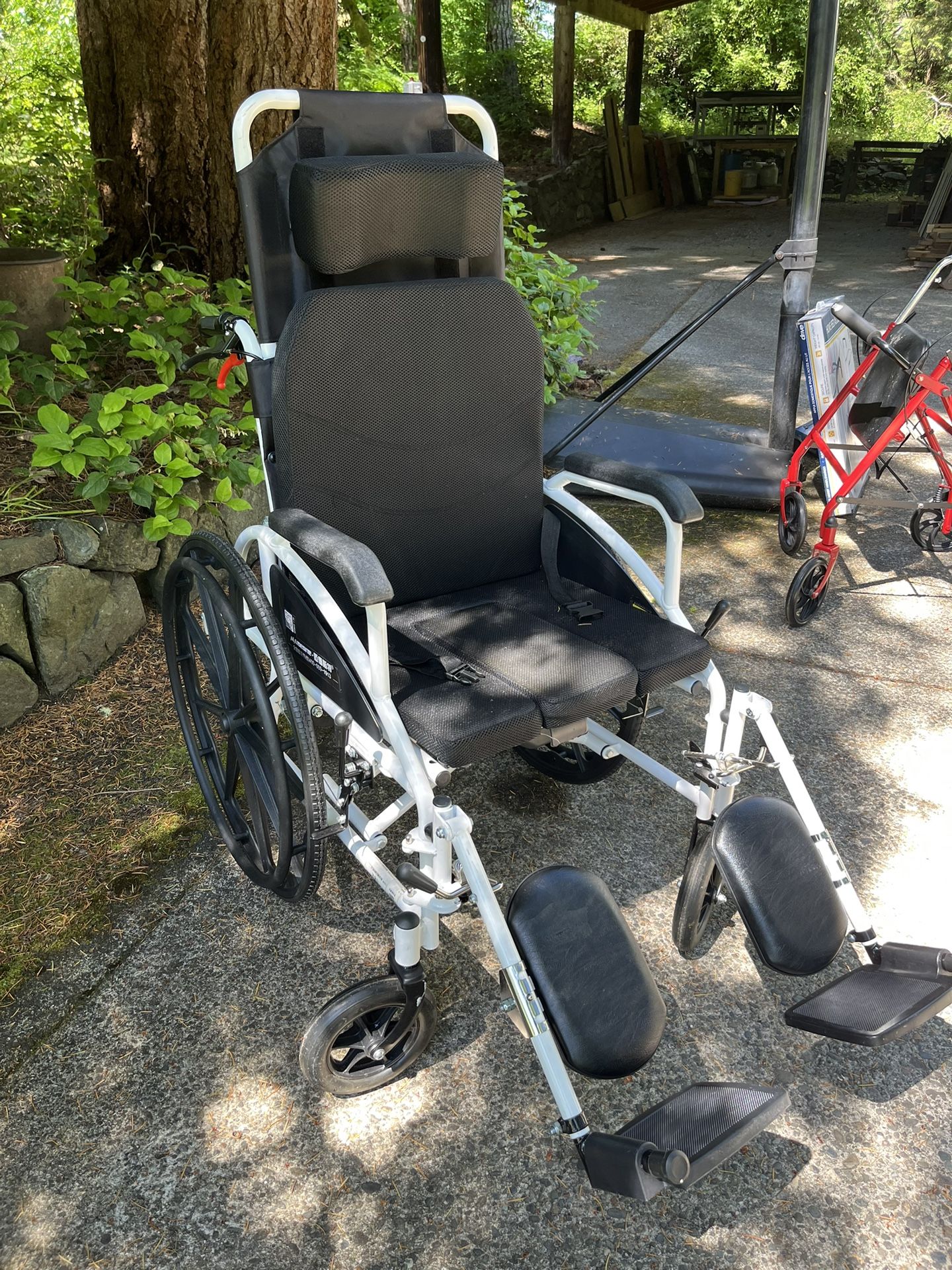 Adjustable Manual Highend Wheel Chair