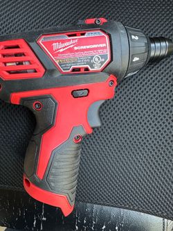 New Milwaukee drill v12