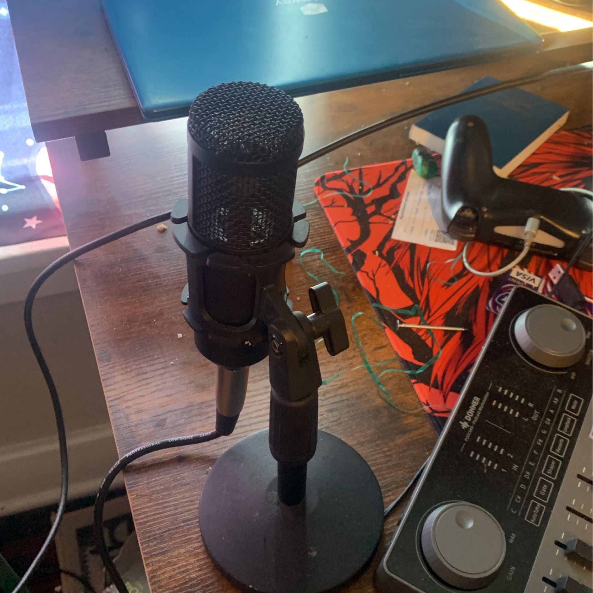 Microphone And Audio Mixer 