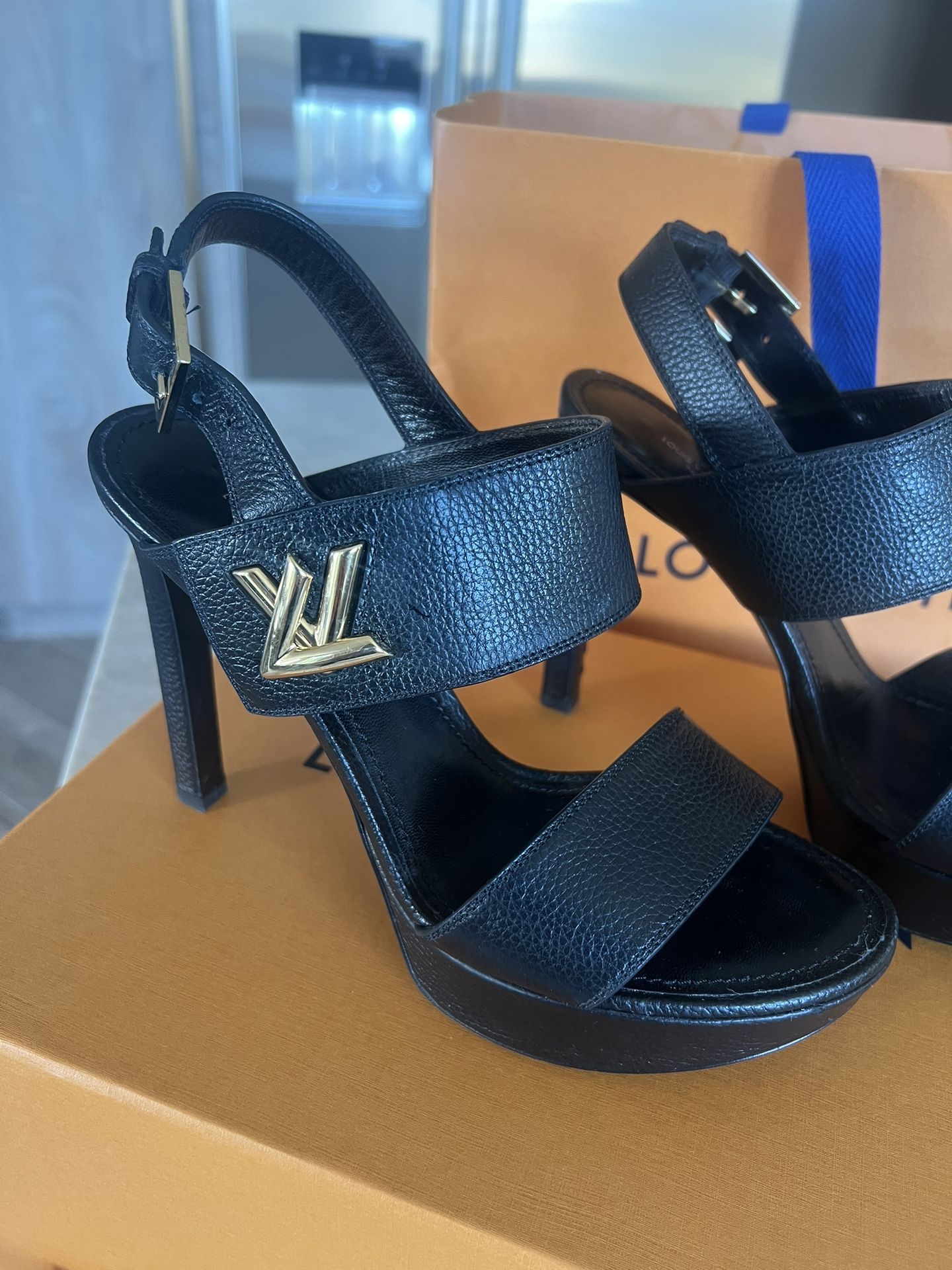 Louis Vuitton Women’s High Heels. Pre Owned. Color Black. Size 39