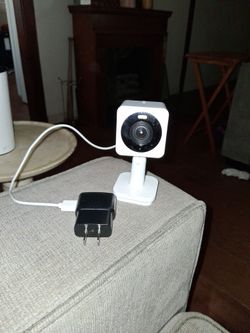 Wyze Cam Indoor Security Camera with Power Adapter