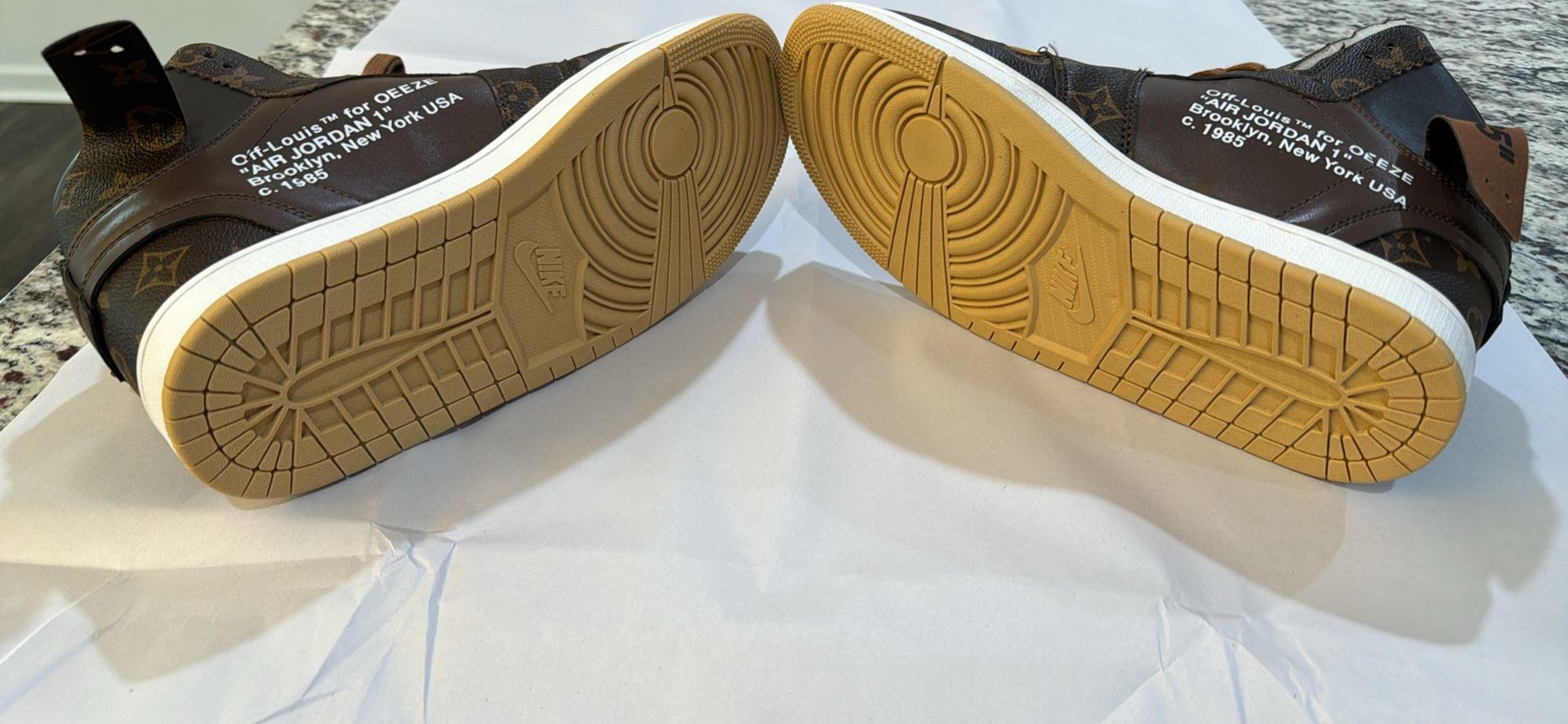 louis Vuitton/Nike (ceeze 1985) off white limited edition size men