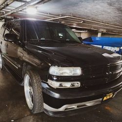 05 Tahoe  Blacked Out Fully Loaded