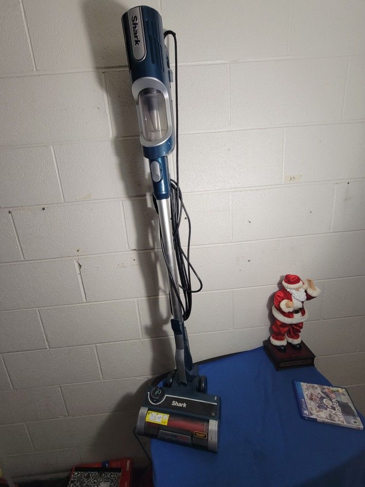 Shark UltraLight Pet Pro Corded Stick Vacuum
