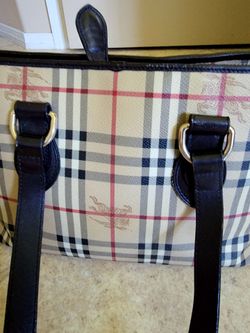 Burberry Authentic bag