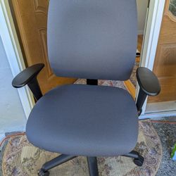 Office chair in good condition