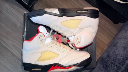 Air Jordan 5 Retro Fire Red Sneakers