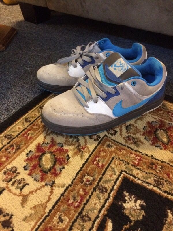 Nike casual skateboarding shoes