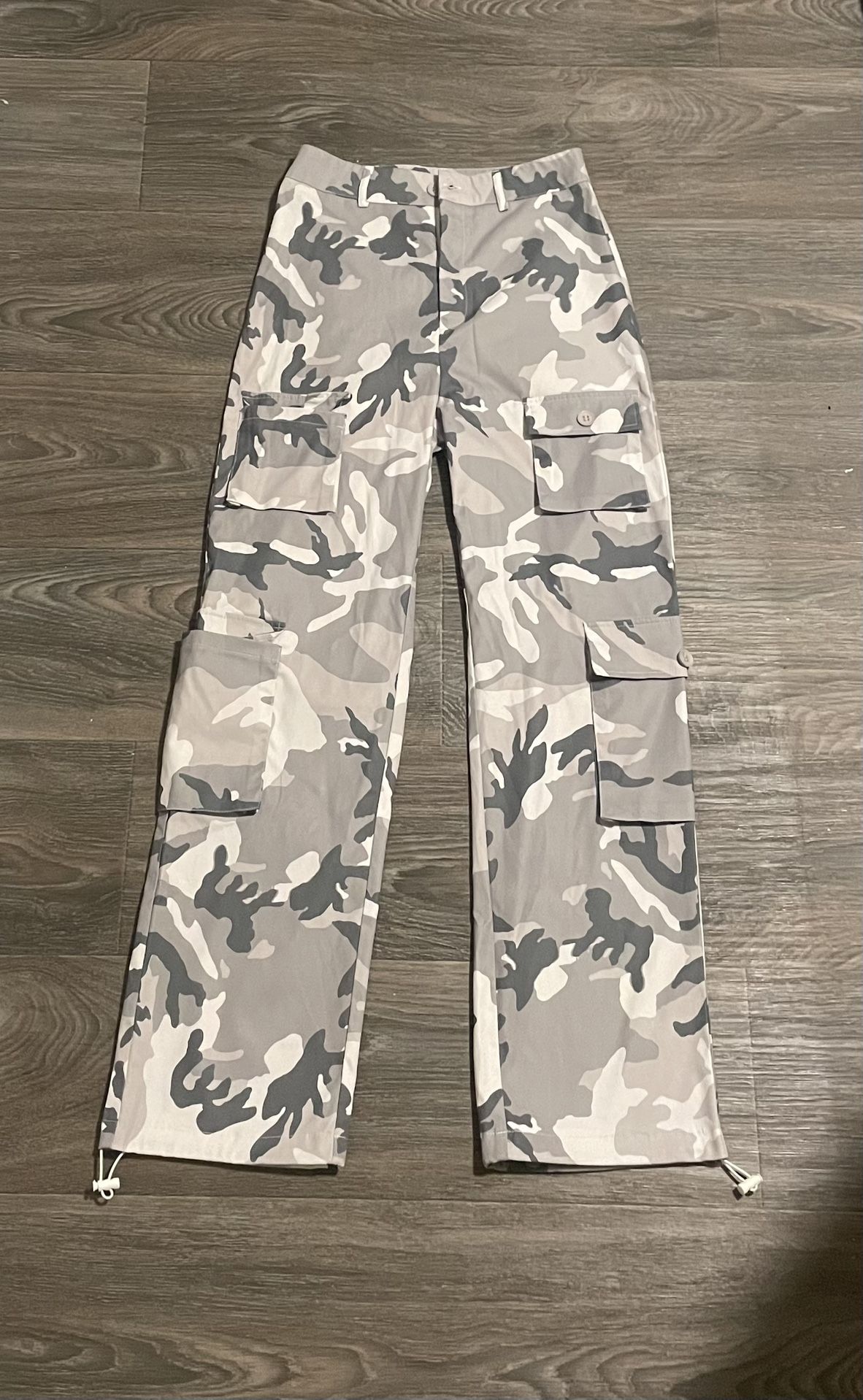 Grey and White Camo Cargo Army Pants Size XS