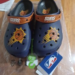 New Phoenix Suns Crocs 7 Men's Or  9 Women's 