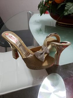 Gold heels size 7