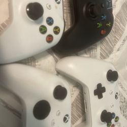Xbox Controllers 