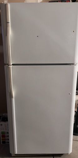 Kenmore Refrigerator – Clean & Works Great!