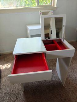 Dressing table, white