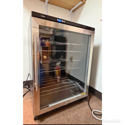 Vinotemp 58 bottle wine fridge