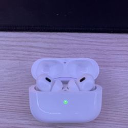 Lightly Used AirPod Pro 2’s