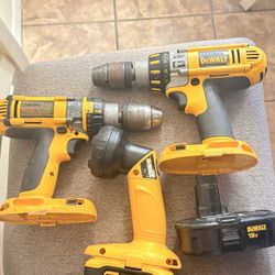 DeWALT Cordless Drill/Driver/light/charger