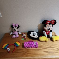 6 Piece Minnie Mouse Lot. Will Not Seperate. Avondale