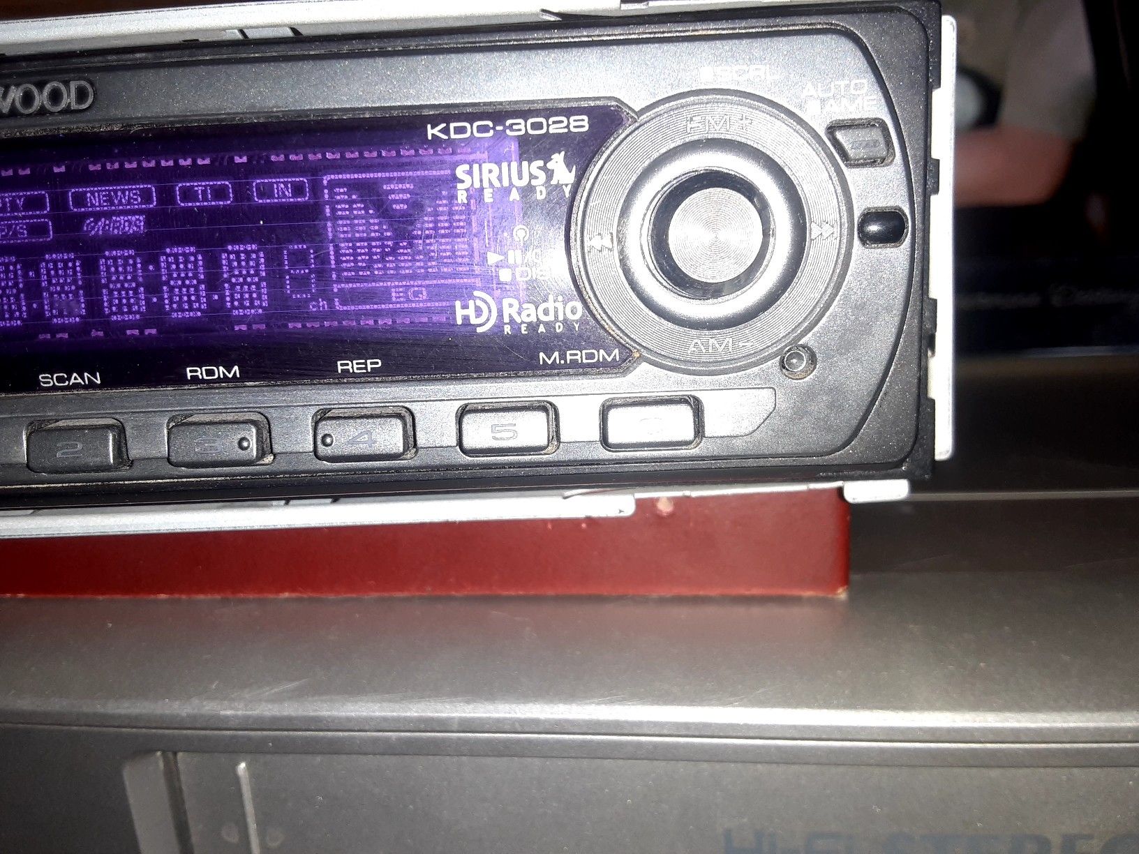 Kenwood KDC-3028 CD player