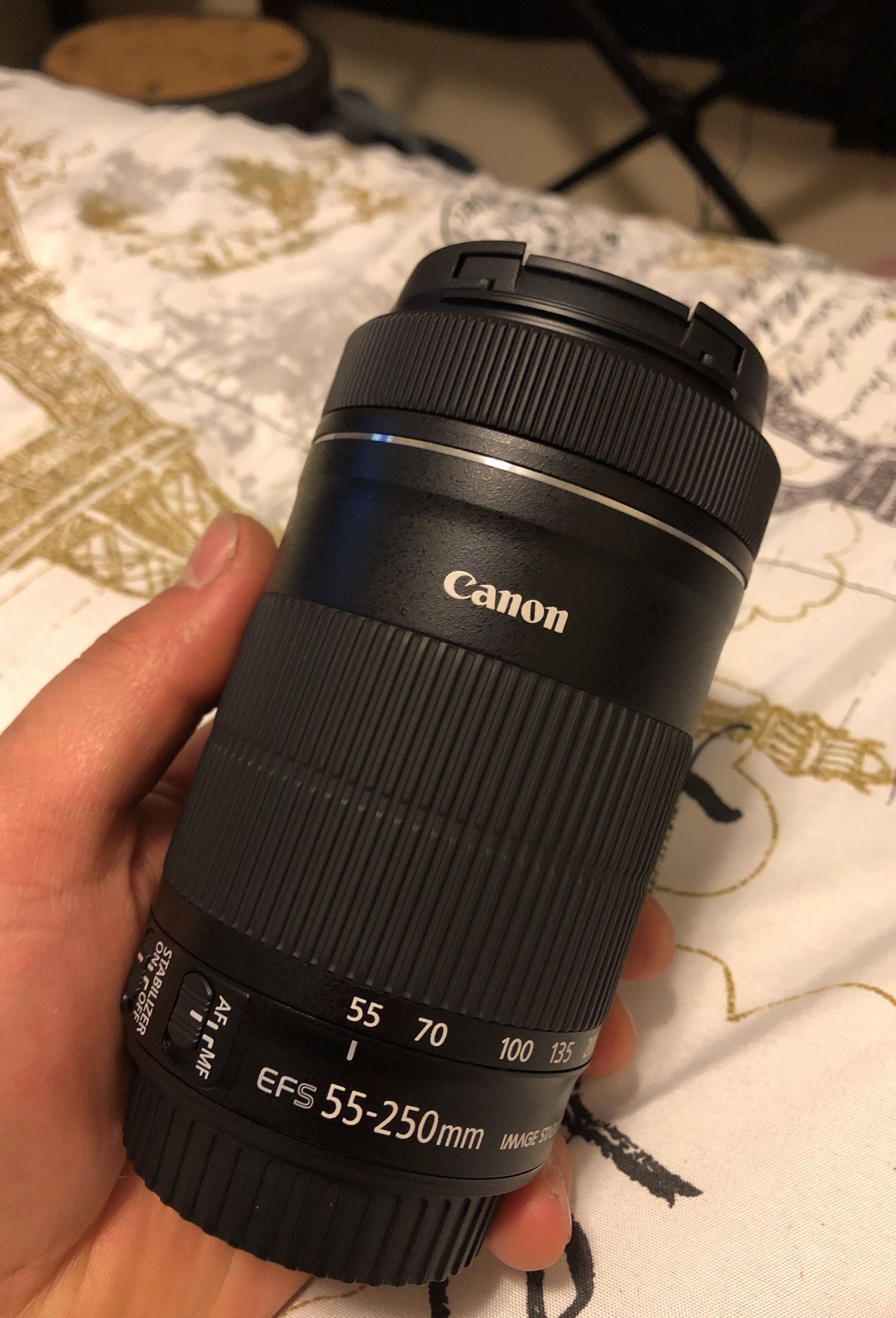 Canon EFS 55-250mm 0.85m/2.8ft