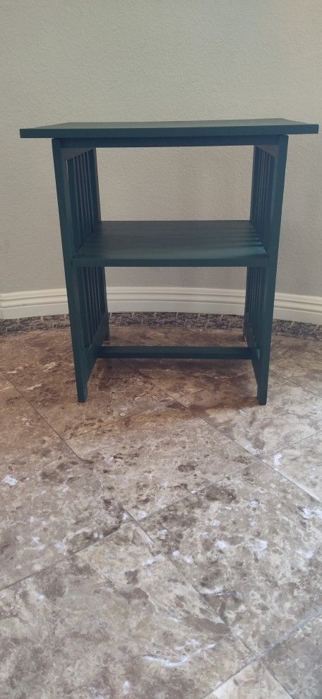 End Table Good Condition 