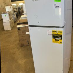 Galanz GLR12TWEEFR 12 cu. ft. Retro Frost Free Top Freezer Refrigerator