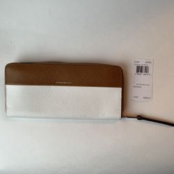 Women’s Coach Wallet 