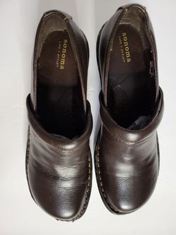 Sonoma Life &Style Women's 8.5 Brown Leather slip-on Comfort Clogs Shoes
